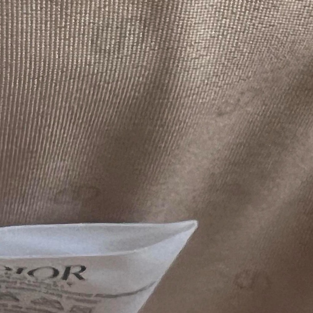 Dior Beige Woven Straw Clutch with Gold Chain comes in box - Picture 4 of 4